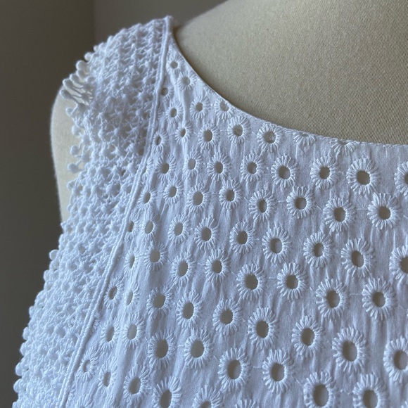 NWT Who What Wear cute white cotton eyelet sleeveless top - Picture 2 of 7